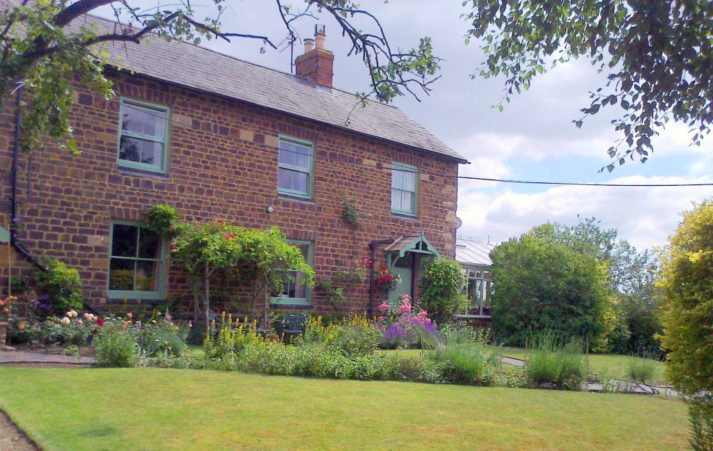 Home Farm Bed and Breakfast Bed and Breakfast near Silverstone